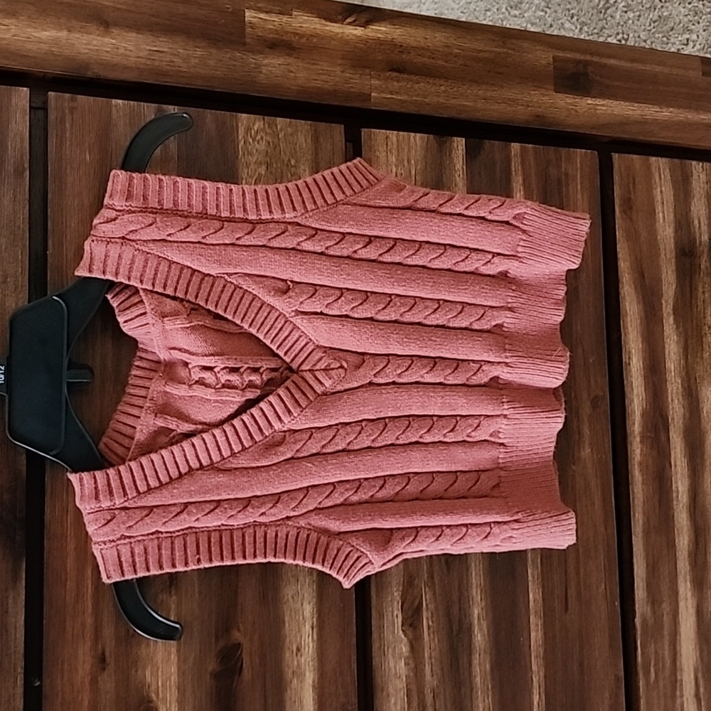 Lisa and Rose crop top